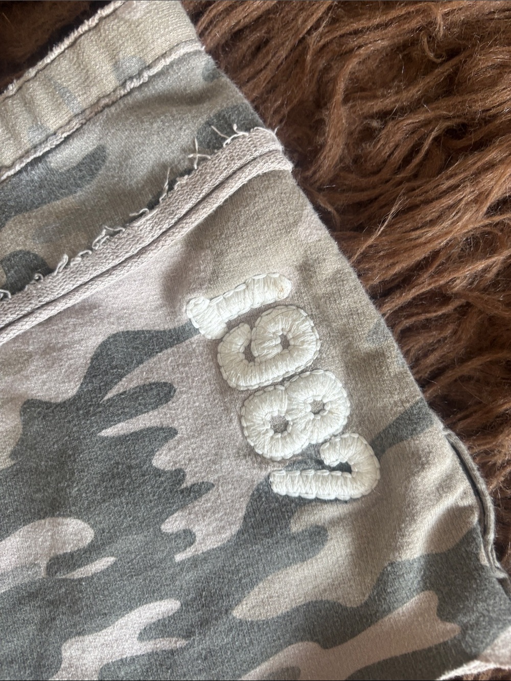 Mossimo Supply Co. Camo Cut-off Shorts. XS. - Picture 2 of 4
